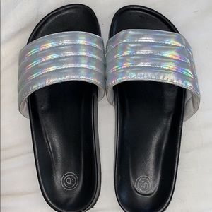 Urban Outfitters Slides